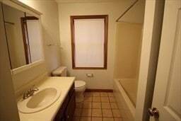 Building Photo - 132 Tyngsboro Rd
