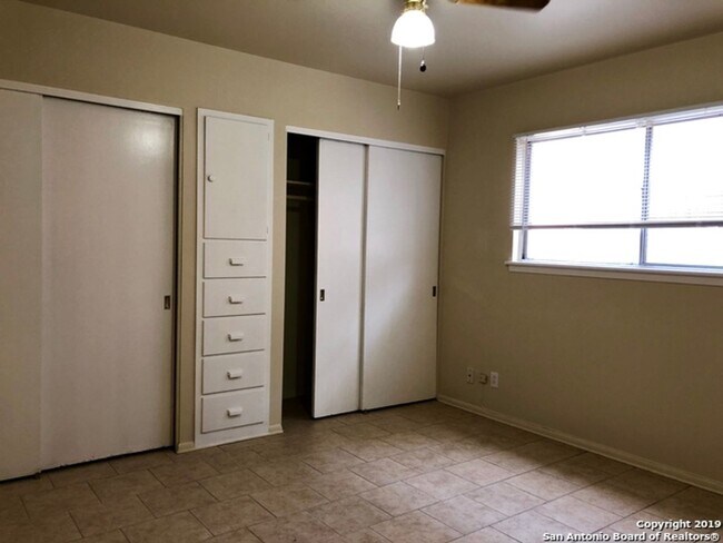 Foto del edificio - 2 Bedroom/2 Bath Forest Oaks Subdivision