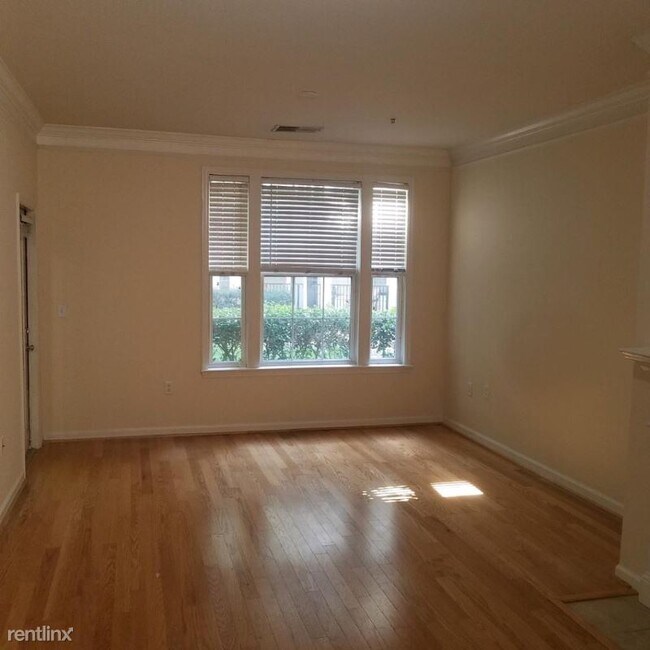 Building Photo - 1 br, 1 bath Condo - 27 Booth Street #145