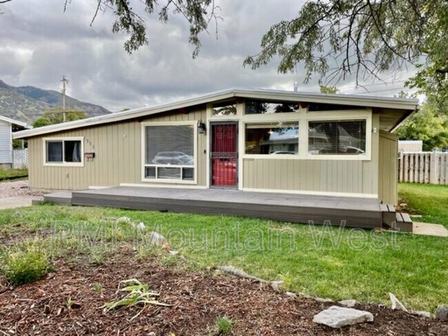 Foto del edificio - 905 Rancho Blvd