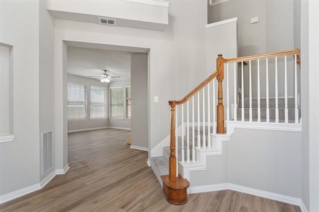 Building Photo - 7849 Lake Meredith Way