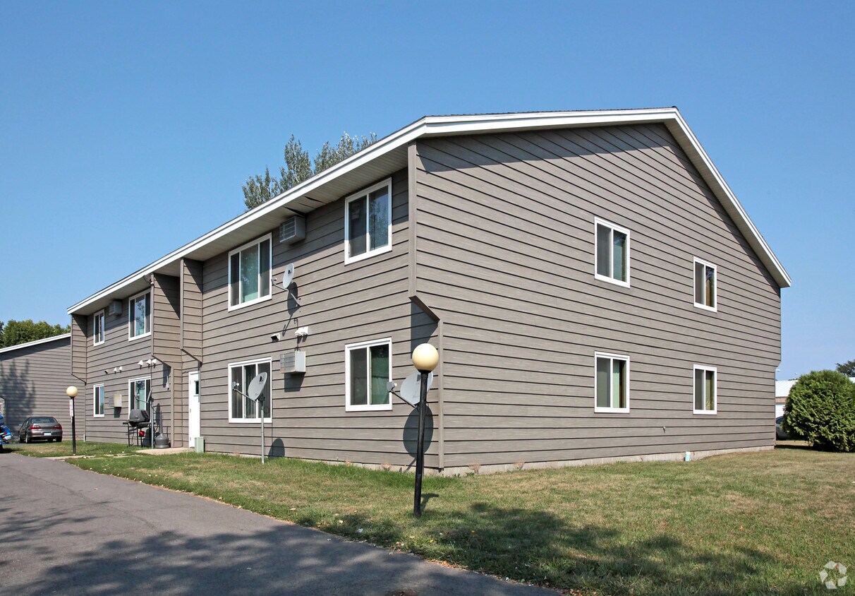 509 Mcdermott Ave S, Kandiyohi, MN 56251 Apartments in Kandiyohi, MN