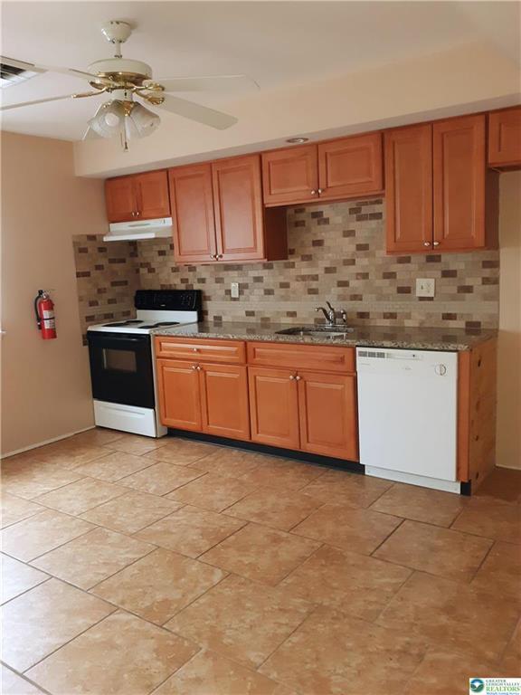 Foto del edificio - 107 E Hillcrest Ln