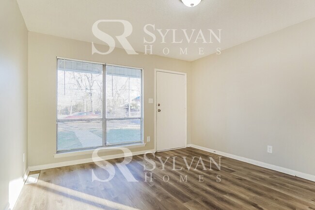 Building Photo - Carve Out a Great Life Here!