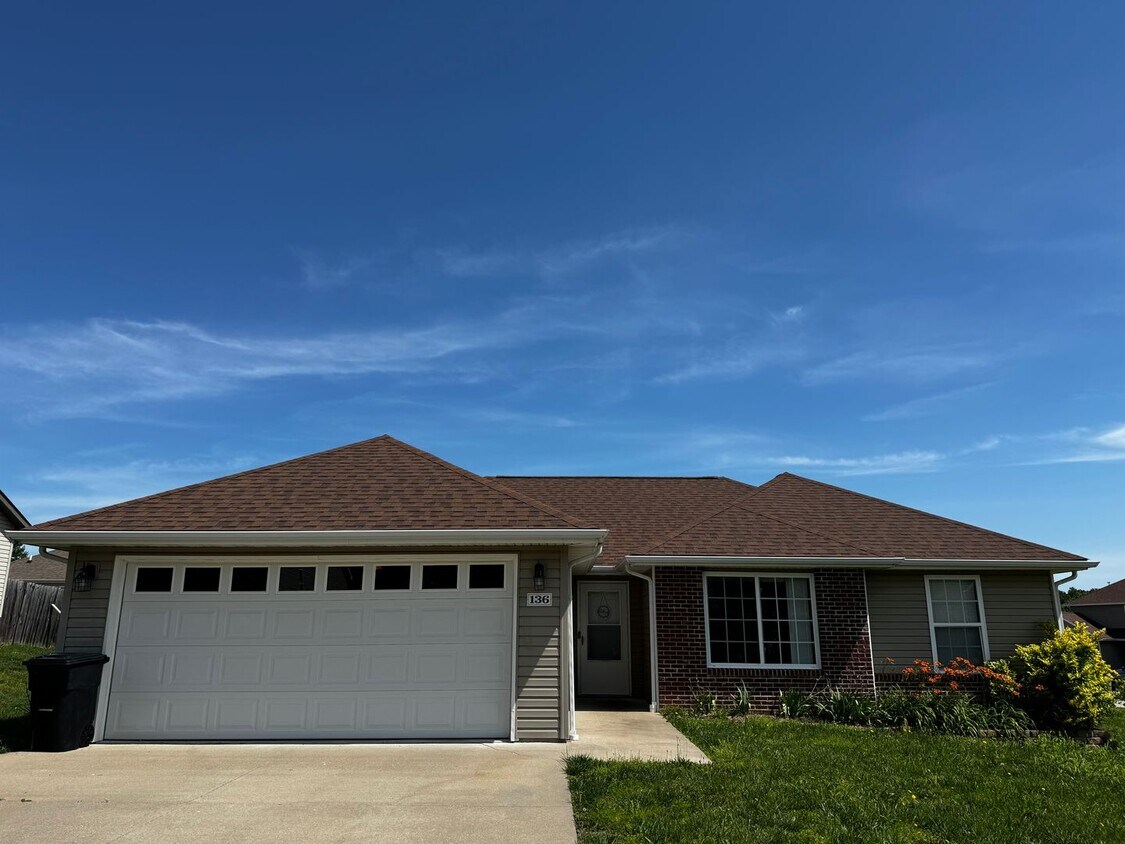 Primary Photo - 136 Kale Ct., St. Robert MO 65584