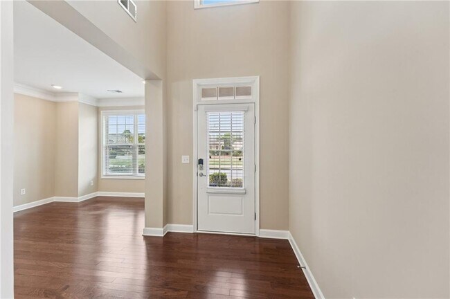 Foto del edificio - 6370 Shiloh Woods Dr