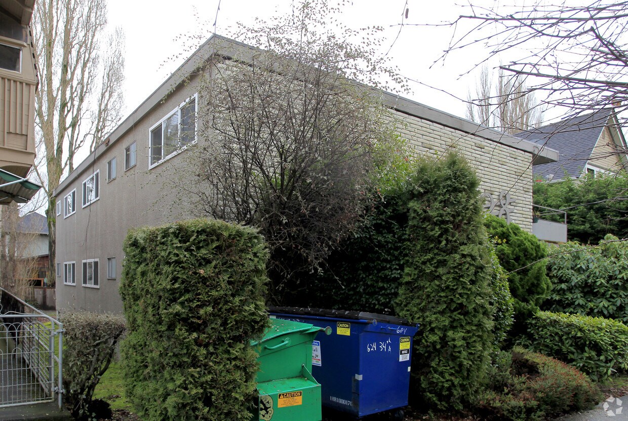 Foto del edificio - 628 34th Ave