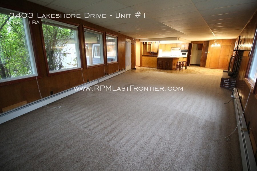 Primary Photo - Oversized one bedroom overlooking Lake Hood!