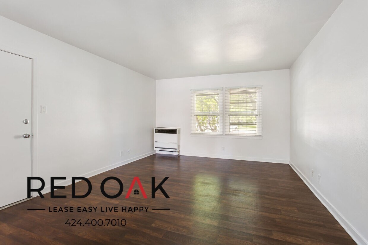 Primary Photo - 8740 Belford Ave
