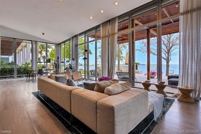 Building Photo - 1 br, 2 bath Condo - Paraiso Bay Condo
