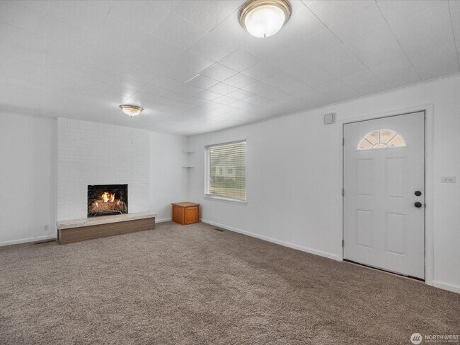 Foto del edificio - 2431 Pine St