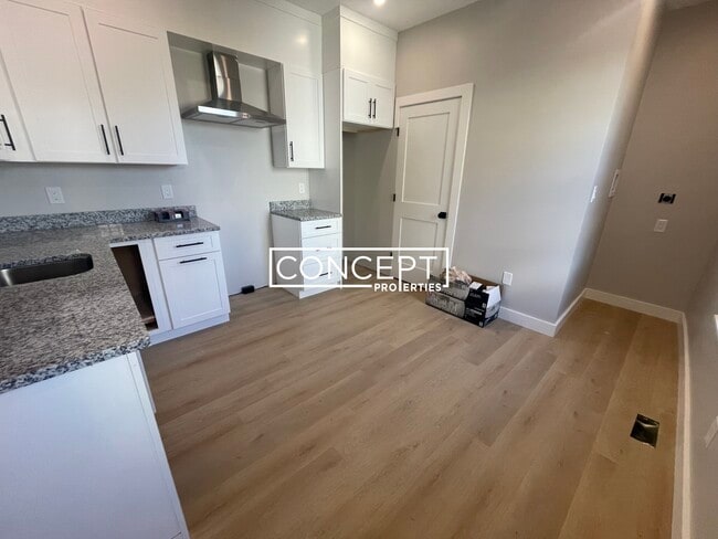 Building Photo - 19 Gordon St