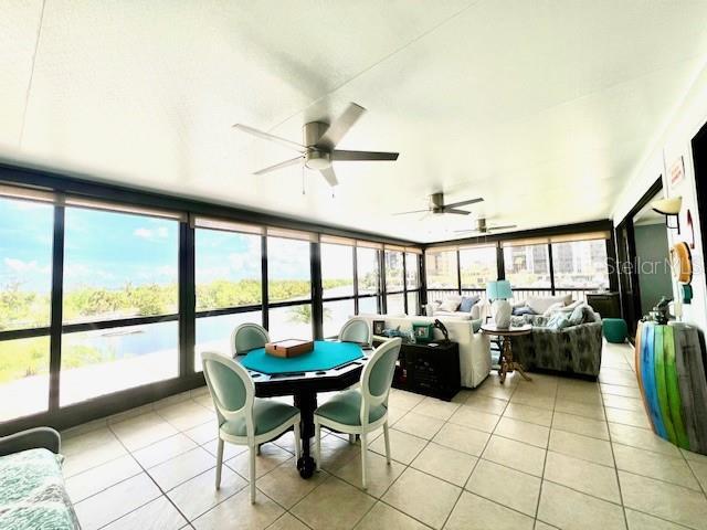 Foto del edificio - 3270 S Shore Dr