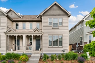 Building Photo - 335 Zeppelin Wy