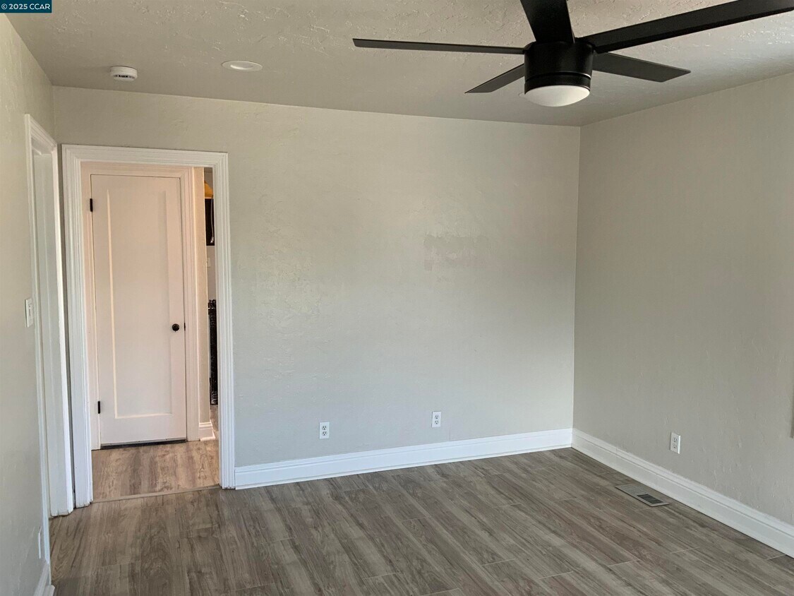 Foto principal - 1121 Third St
