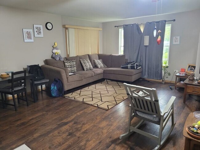 Building Photo - 2220 Waterleaf Ct