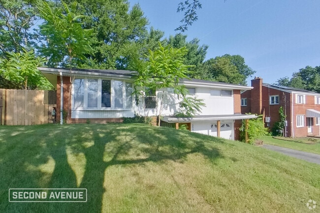 Building Photo - 304 Garden City Dr