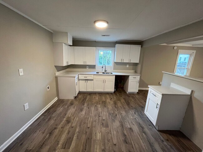 Building Photo - Newly Remodeled Home with Fenced-In Yard!