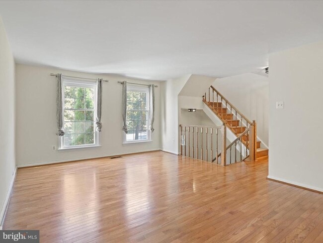Building Photo - 6502 Coachleigh Way
