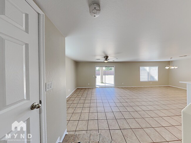 Building Photo - 12105 W Flores Dr