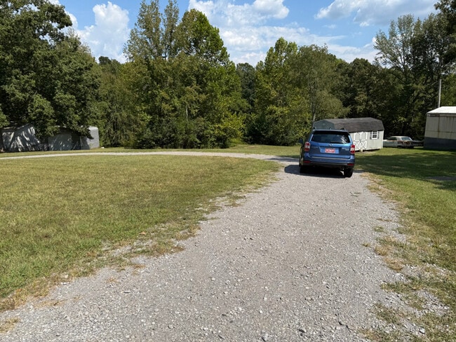 Building Photo - 4775 Marion Rd