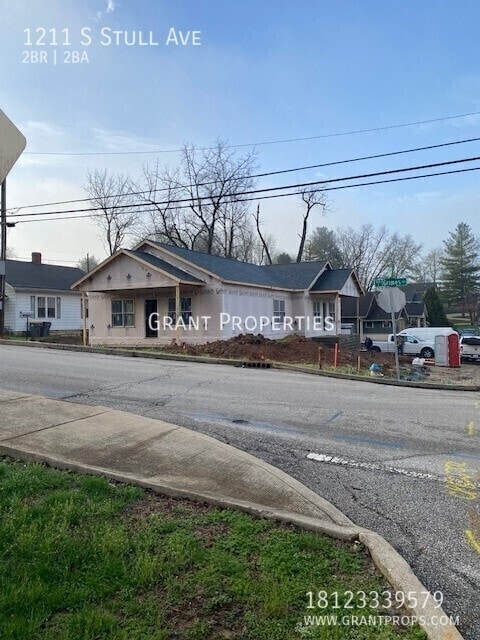 Building Photo - 1211 S Stull Ave