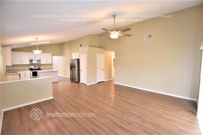 Foto del edificio - 12515 Ringwood Ave