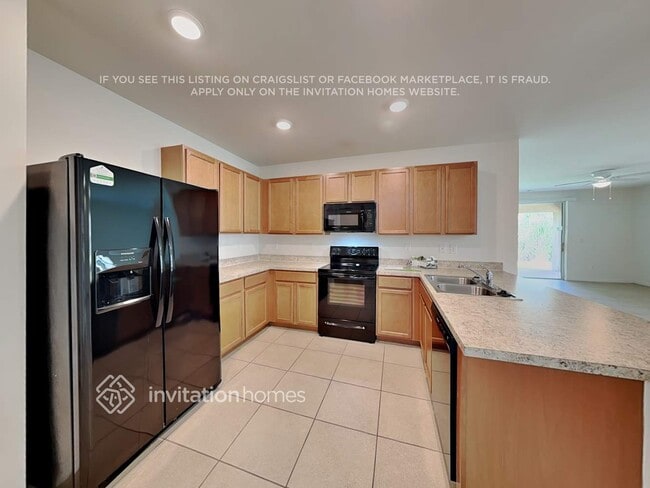 Foto del edificio - 7545 W Lenox Cir