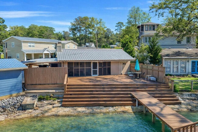 Foto del edificio - 115 Hale Loop