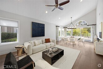 Building Photo - 18 San Ramon Dr
