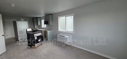 Building Photo - 6285-6285 Monterey Rd