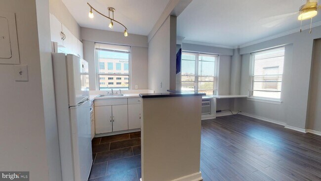 Building Photo - 2130 N St NW