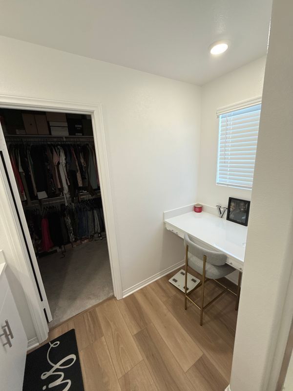 Foto del edificio - 2448 Powell Dr