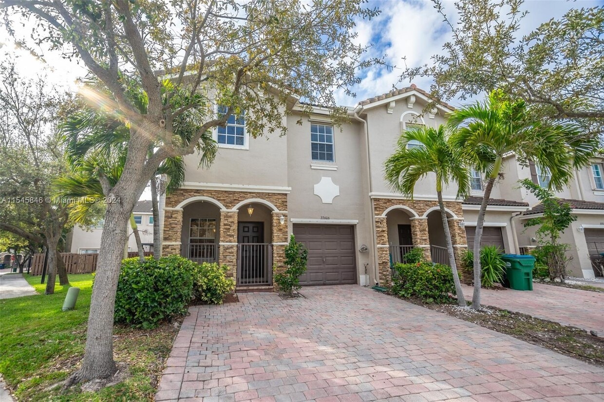 22606 SW 89th Ct, Cutler Bay, FL 33190 Townhome Rentals in Cutler Bay