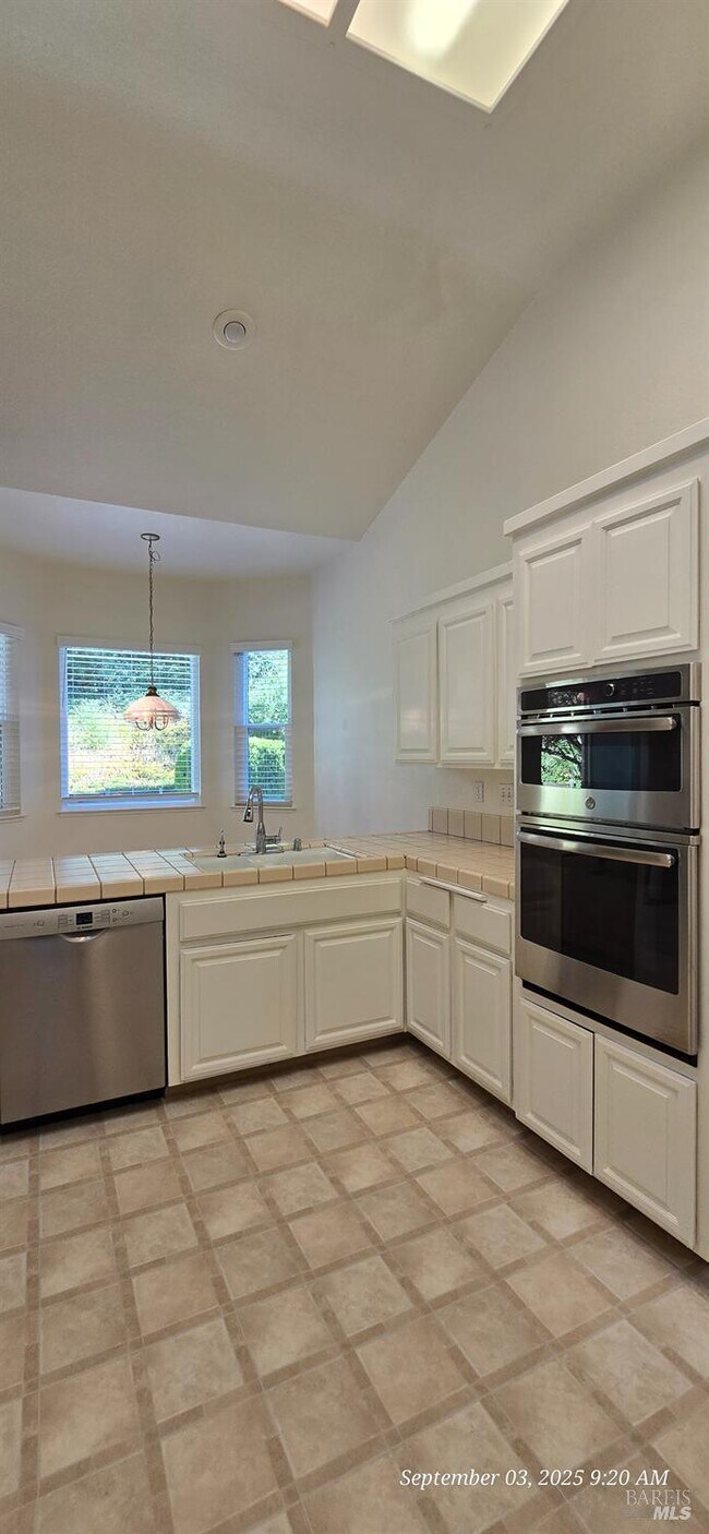 Foto del edificio - 3288 Ascot Ct