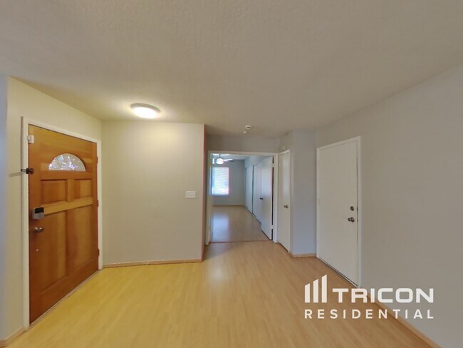 Foto del edificio - 1731 Carita Ave