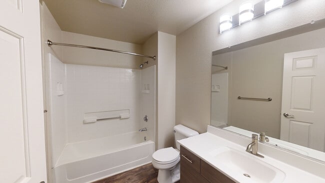 Interior Photo - Almaden Lake Village