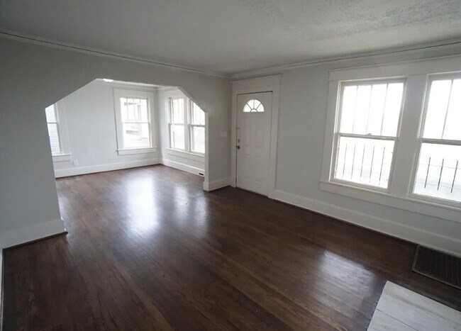 Building Photo - 7017 4th Ave S