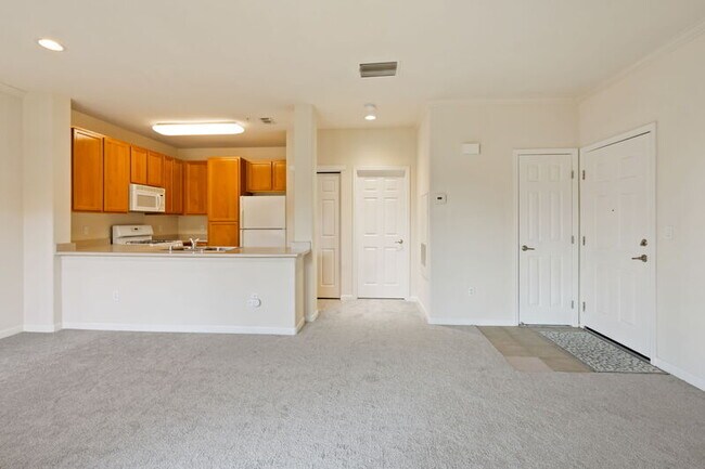 Foto del edificio - 5201 Laguna Oaks Dr