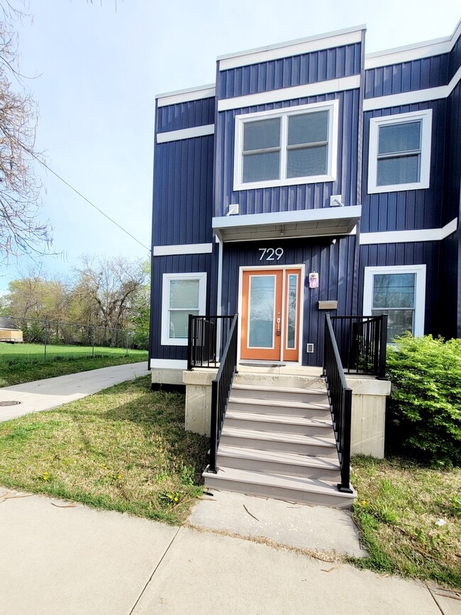 Foto del edificio - 729 Bates St SE