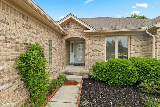 Building Photo - 53638 Springhill Meadows Dr