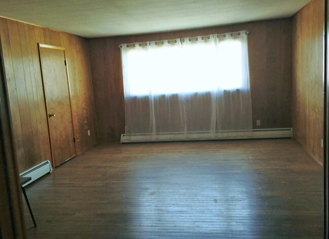 Living room - 284 Campbell Ave
