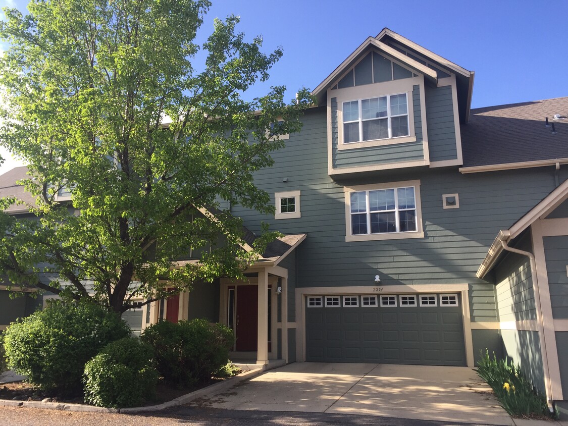 2254 Watersong Cir, Longmont, CO 80504 Townhome Rentals in Longmont CO