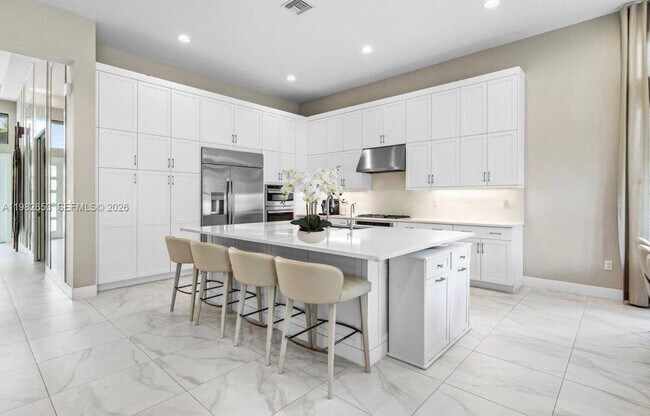 Foto del edificio - 8533 Ganton Dr