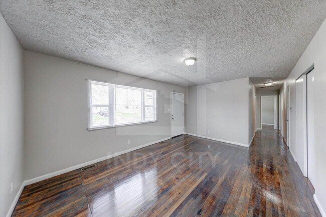 Foto del edificio - 1801 S Drexel Ave