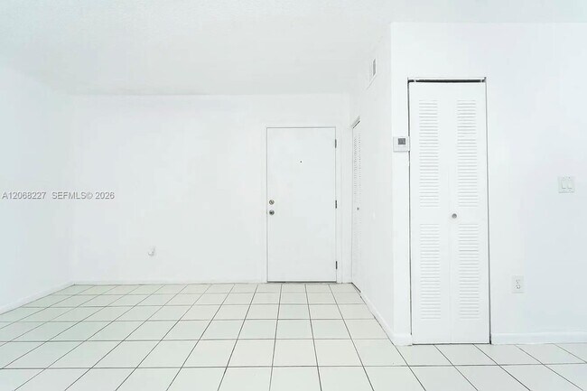 Foto del edificio - 576 NW 114th Ave
