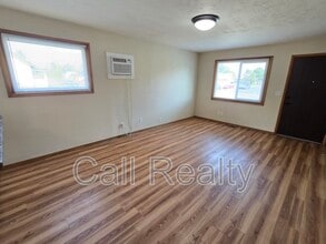 Building Photo - 5227 N Crestline St