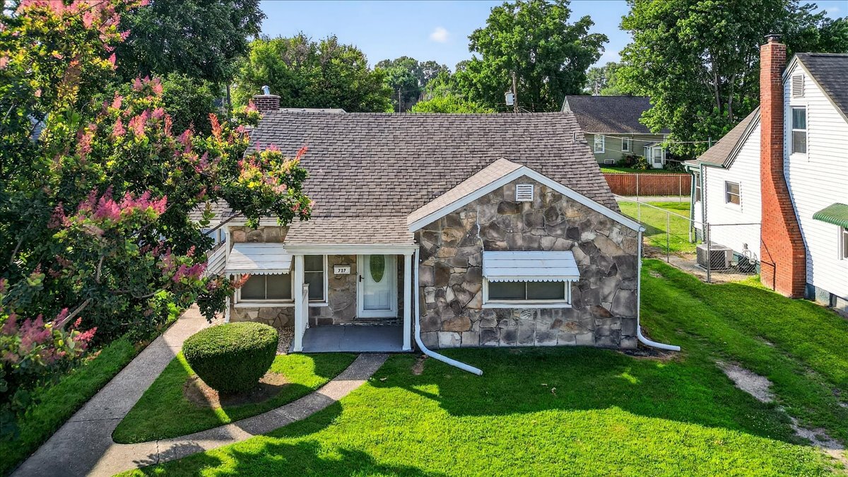 Foto principal - 737 Broadway