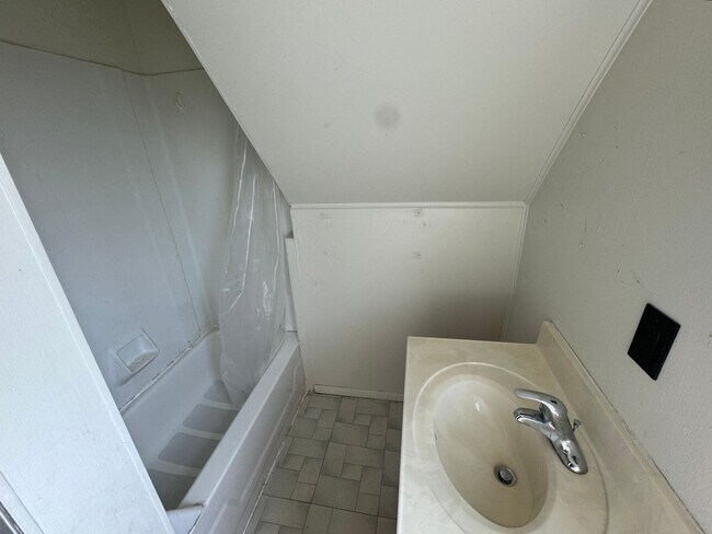 Foto del edificio - Single Family Home