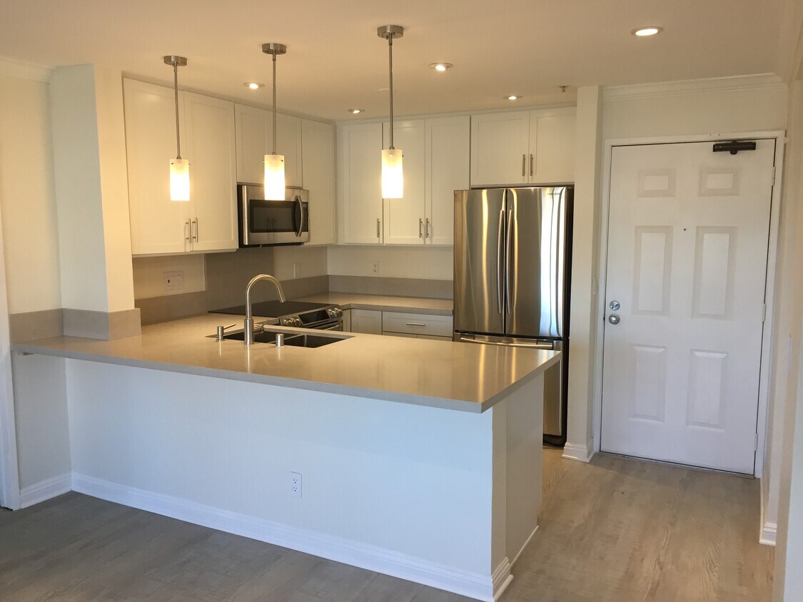 Kitchen - 8889 Caminito Plaza Centro